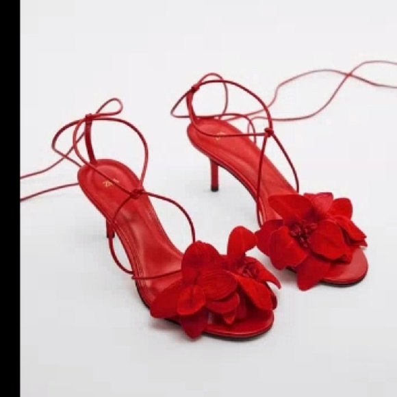 Shoes - LACE UP TIED FLORAL MID-HEIGHT HEEL LEATHER SANDALS